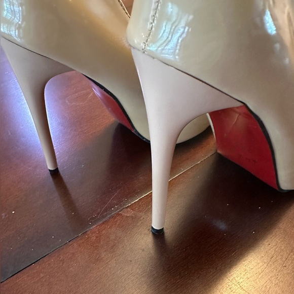 WenFuNi Shoes - WenFuNi Patent Leather Heels with Red Soles